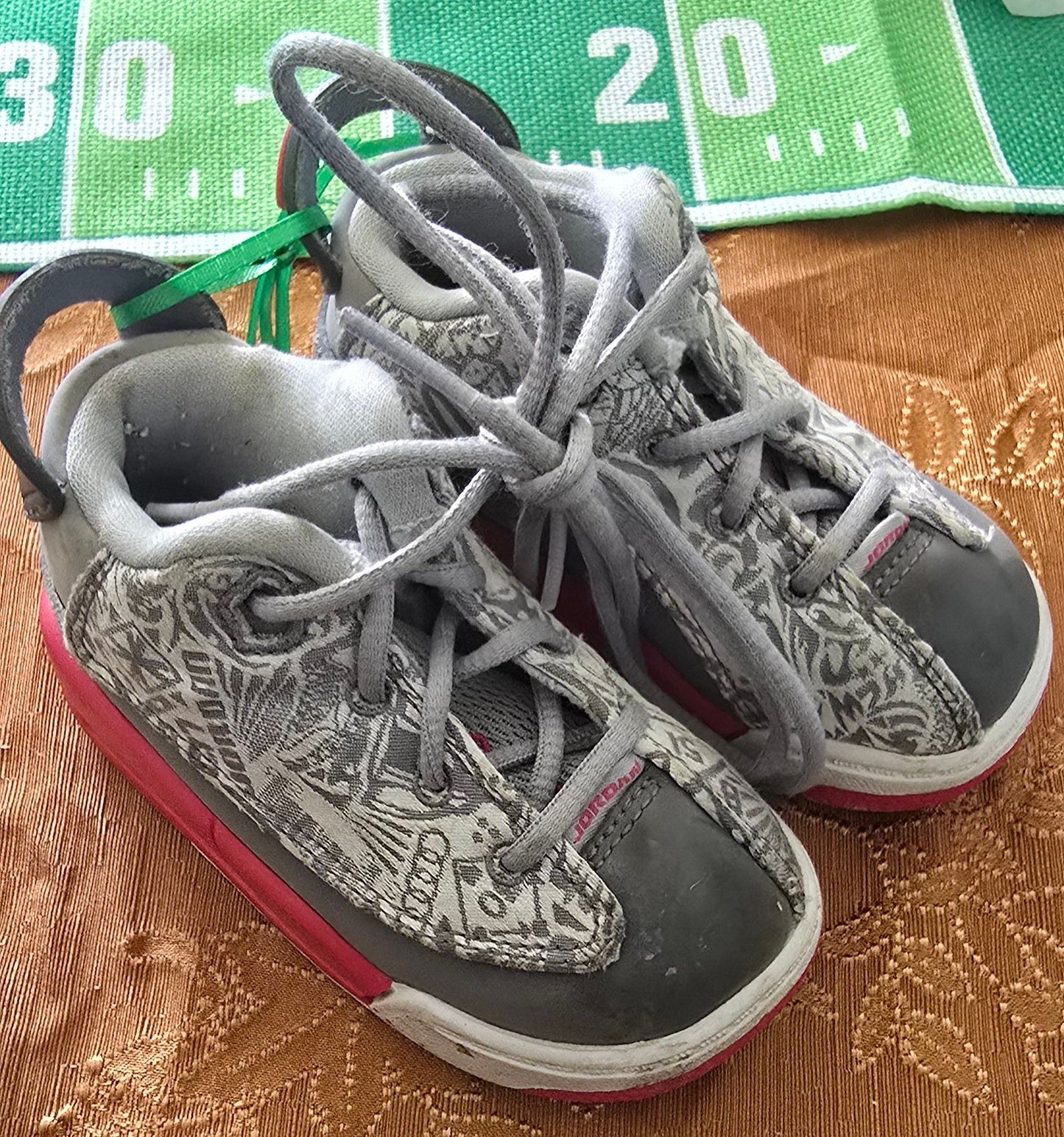 Pre-Loved Toddler Jordan's - Sz 5c