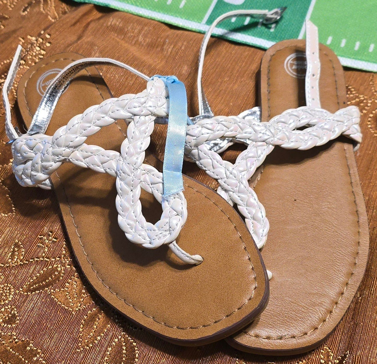 New W/out Tags - Girls Wonder Nation Sandals - Sz 1